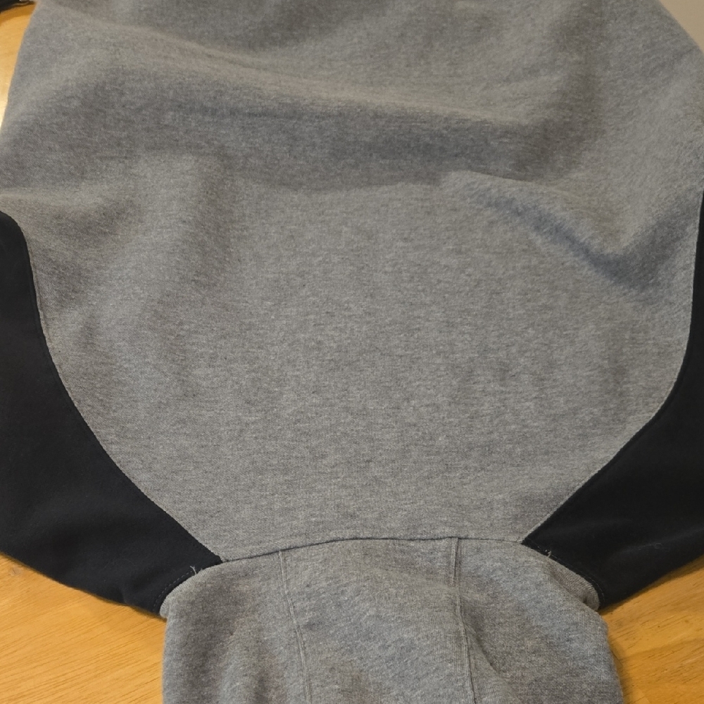 Columbia Men's Two-Tone Hoodie in Gray and Black - Picture 4 of 4
